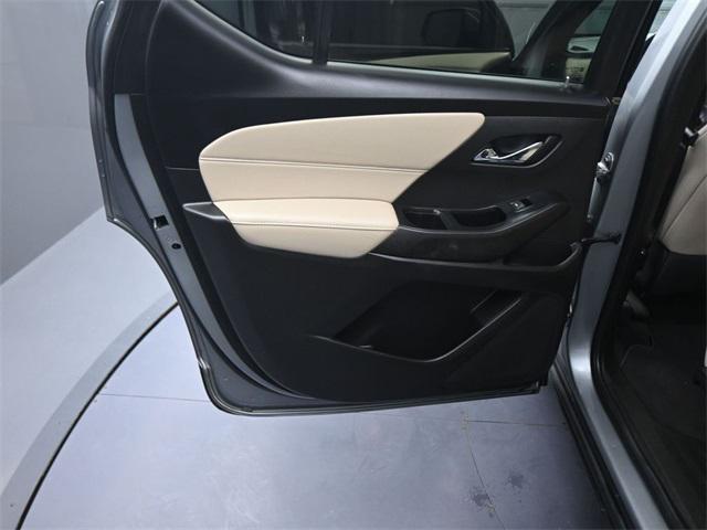 used 2023 Chevrolet Traverse car, priced at $20,091