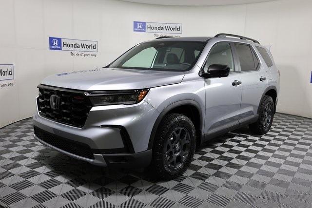 new 2025 Honda Pilot car, priced at $51,375