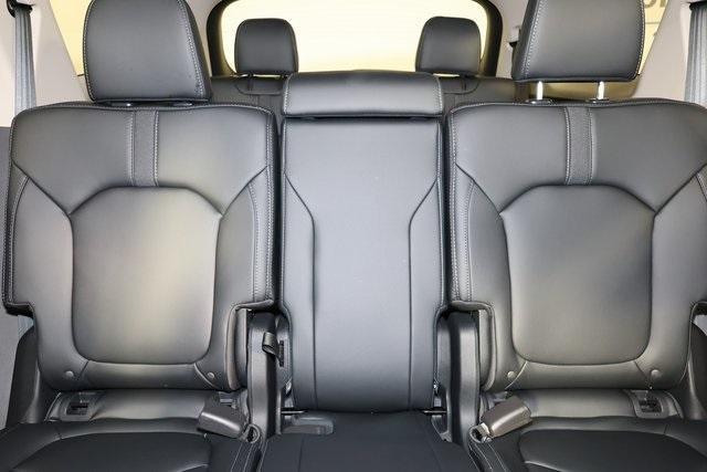 new 2025 Honda Pilot car, priced at $52,995