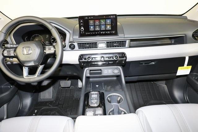 new 2025 Honda Pilot car, priced at $53,295