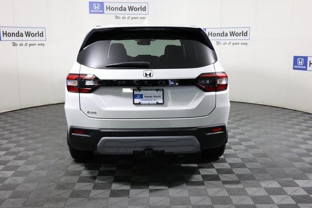 new 2025 Honda Pilot car, priced at $47,550