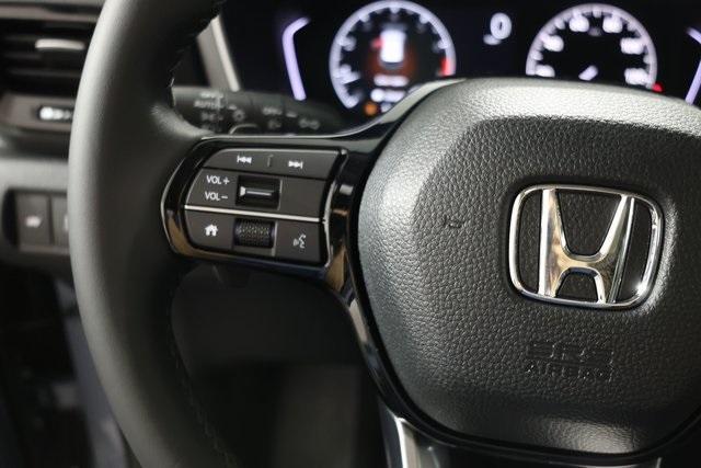 new 2025 Honda Pilot car, priced at $50,950