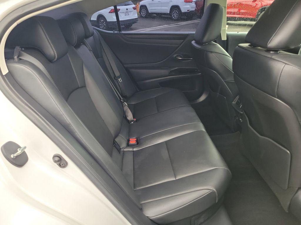 used 2024 Lexus ES 300h car, priced at $40,995