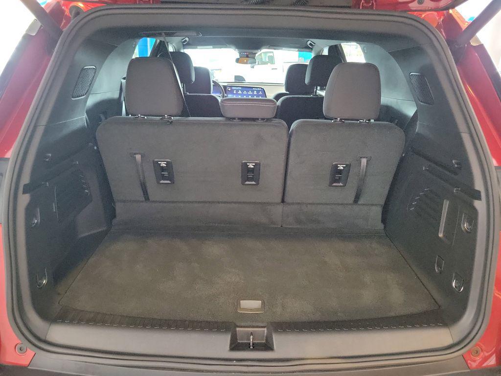 used 2026 Chevrolet Traverse car, priced at $40,999