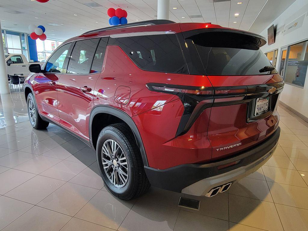 used 2026 Chevrolet Traverse car, priced at $40,999