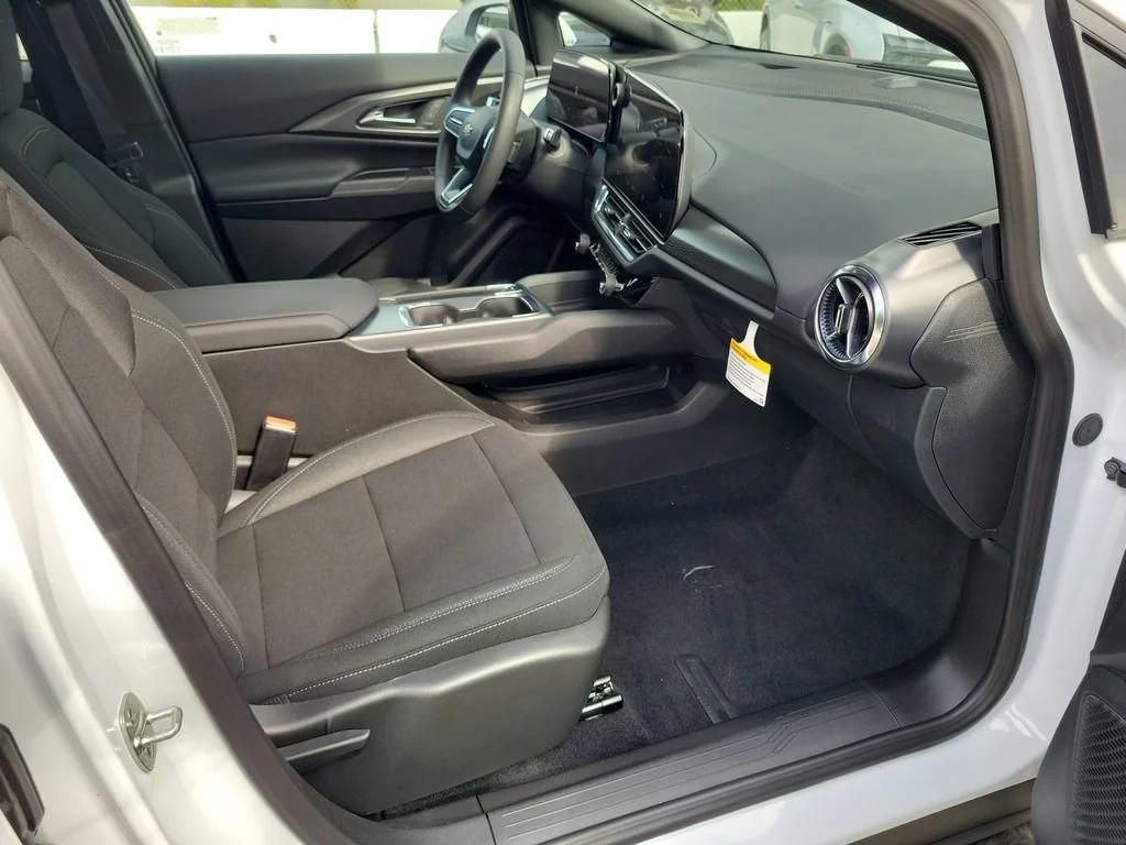 new 2026 Chevrolet Equinox EV car, priced at $31,094