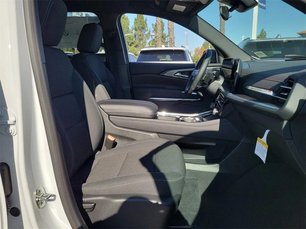 new 2026 Chevrolet Traverse car, priced at $42,820