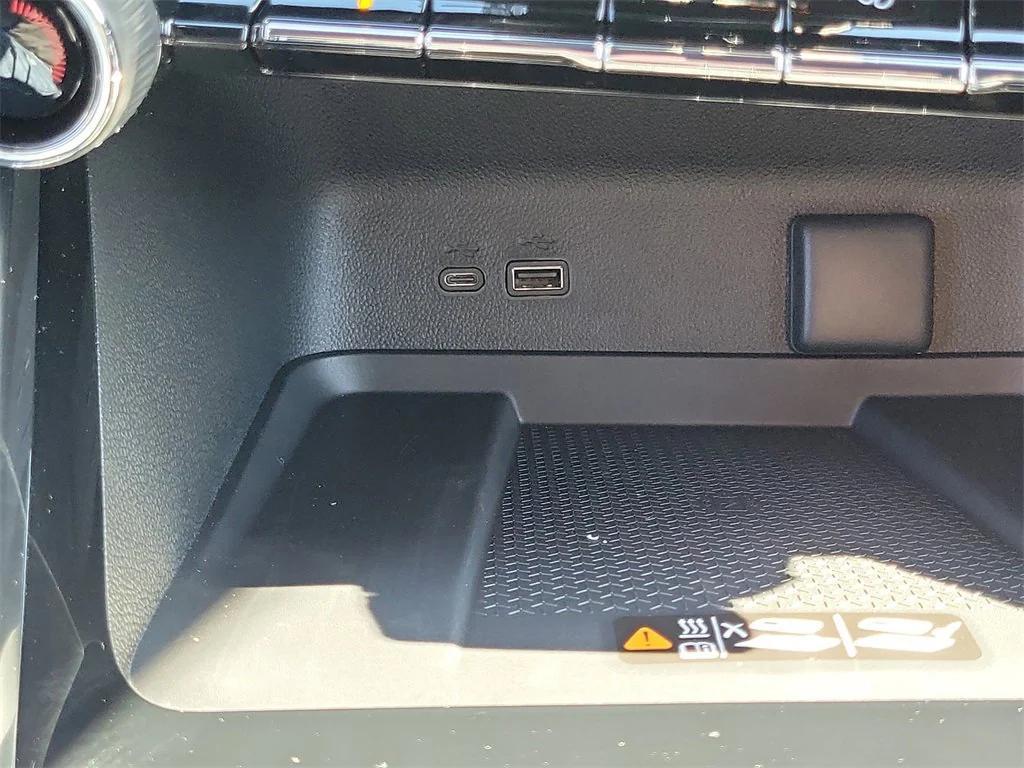 new 2026 Chevrolet Traverse car, priced at $42,820