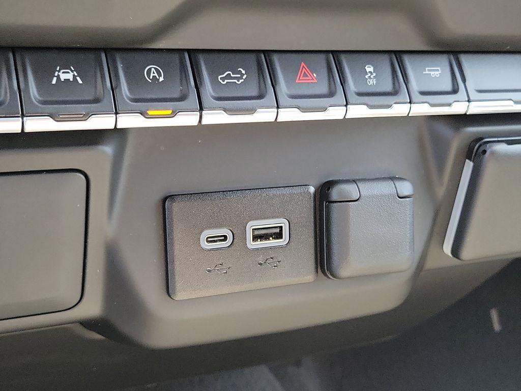 used 2024 Chevrolet Silverado 1500 car, priced at $29,995