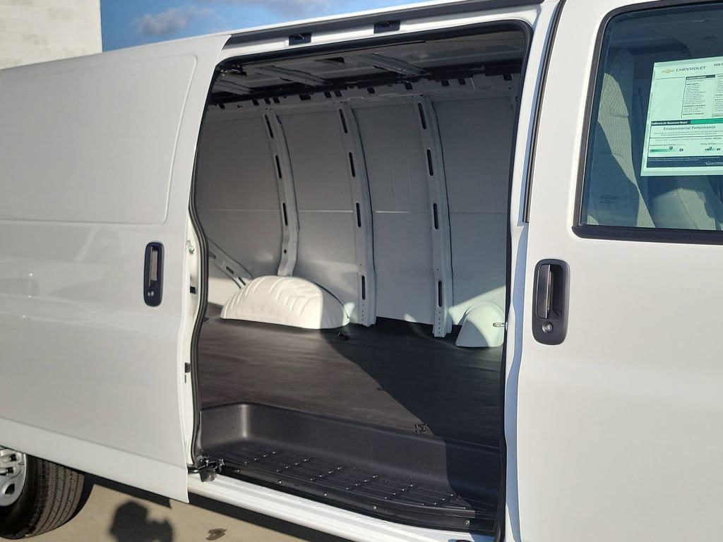 new 2026 Chevrolet Express 3500 car, priced at $52,840