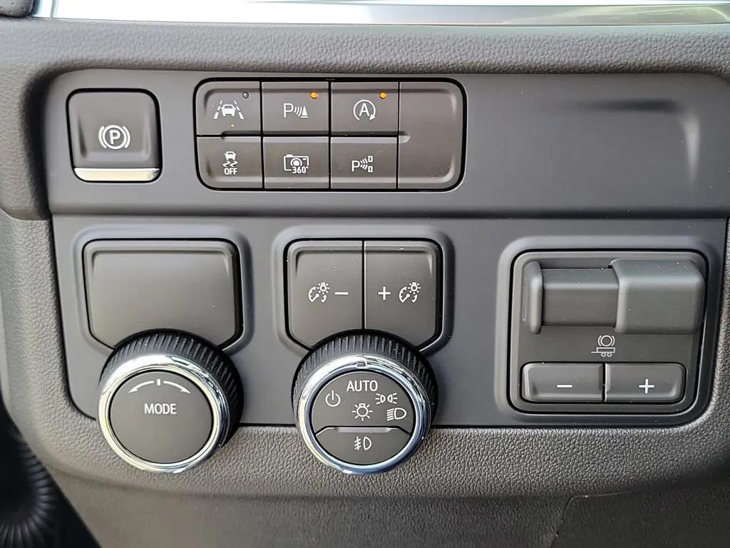 new 2026 Chevrolet Suburban car, priced at $83,585