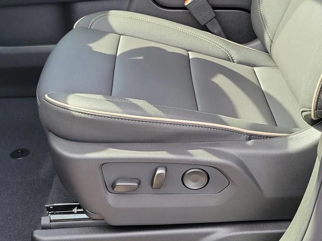 new 2026 Chevrolet Suburban car, priced at $83,585