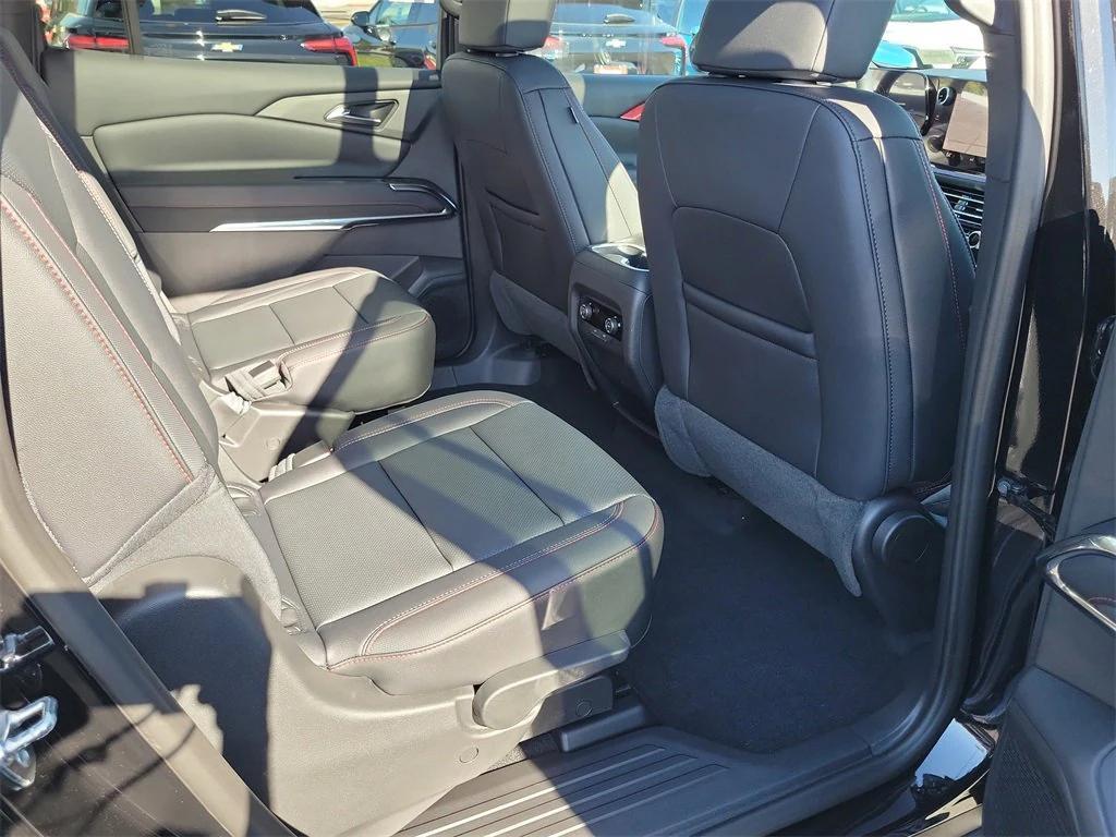 new 2026 Chevrolet Traverse car, priced at $53,144