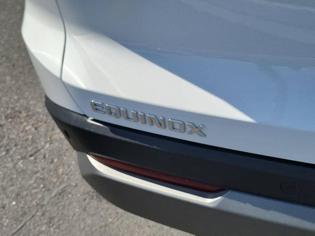 new 2026 Chevrolet Equinox car, priced at $31,740
