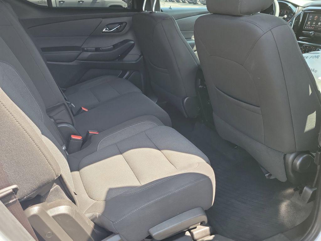 used 2023 Chevrolet Traverse car, priced at $28,995