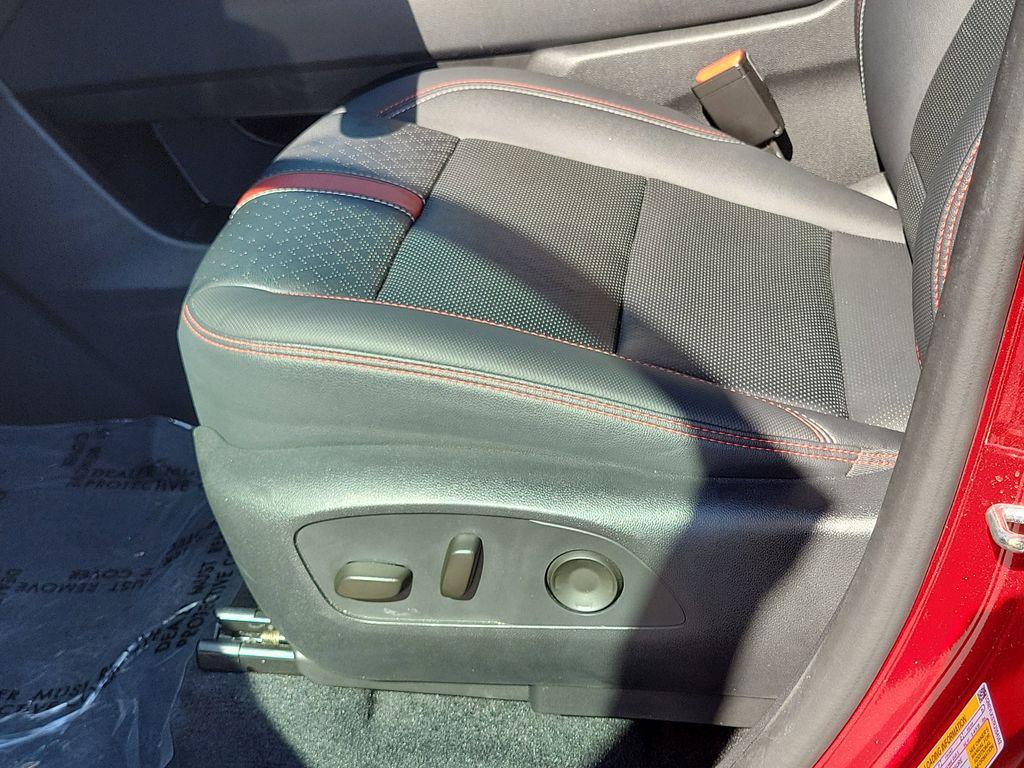 used 2024 Chevrolet Traverse car, priced at $50,888