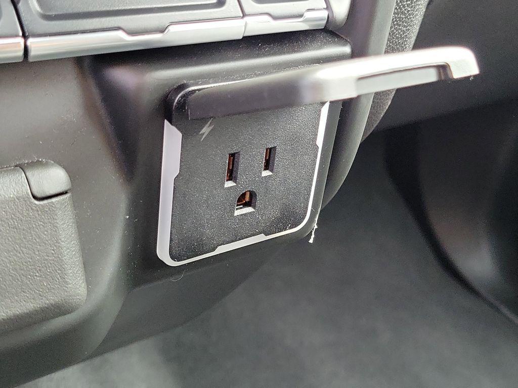 used 2024 Chevrolet Silverado 1500 car, priced at $42,888