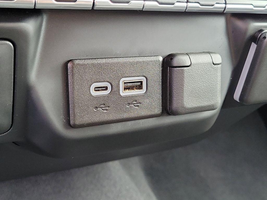 used 2024 Chevrolet Silverado 1500 car, priced at $42,888