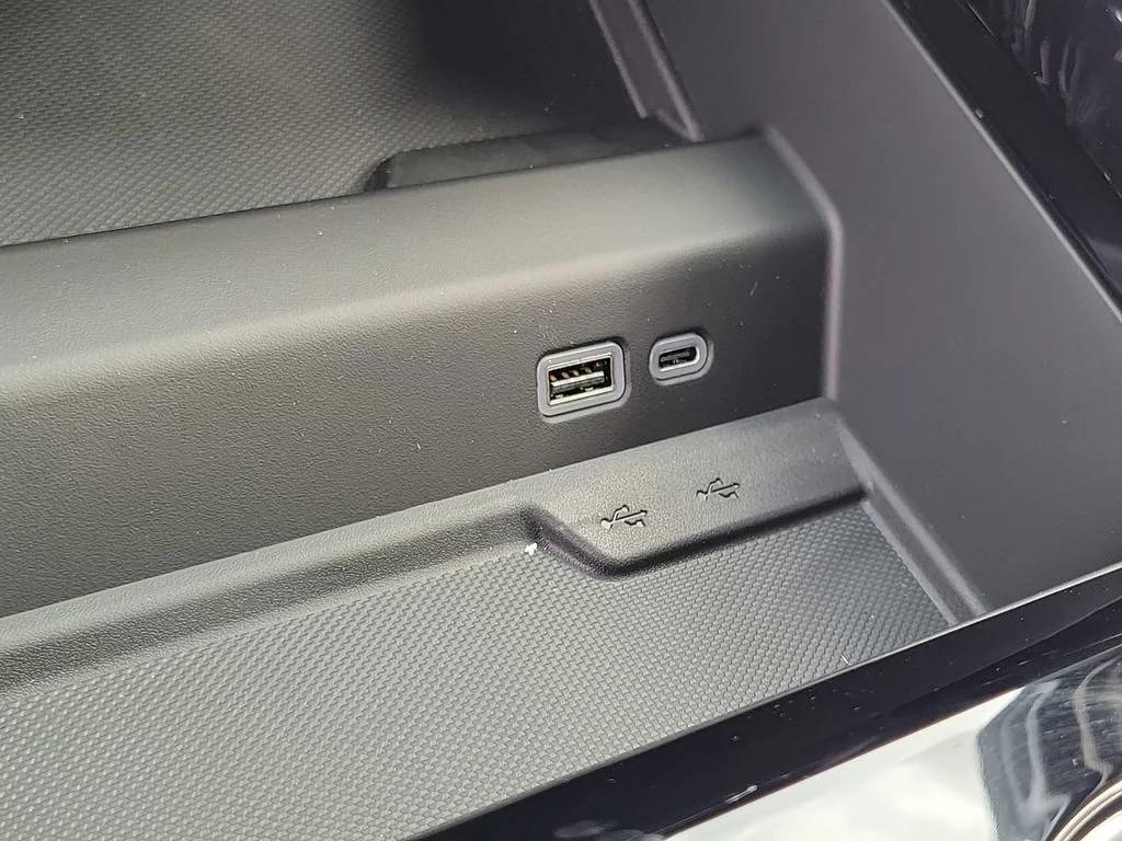 new 2026 Chevrolet Suburban car, priced at $79,090