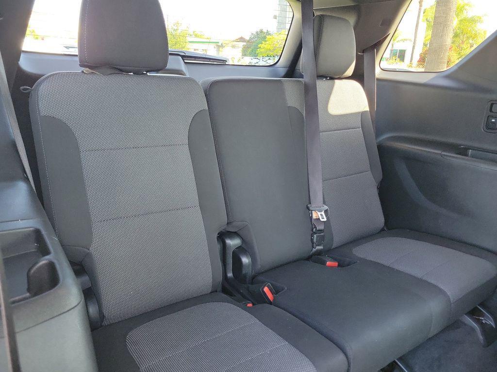 used 2023 Chevrolet Traverse car, priced at $32,995