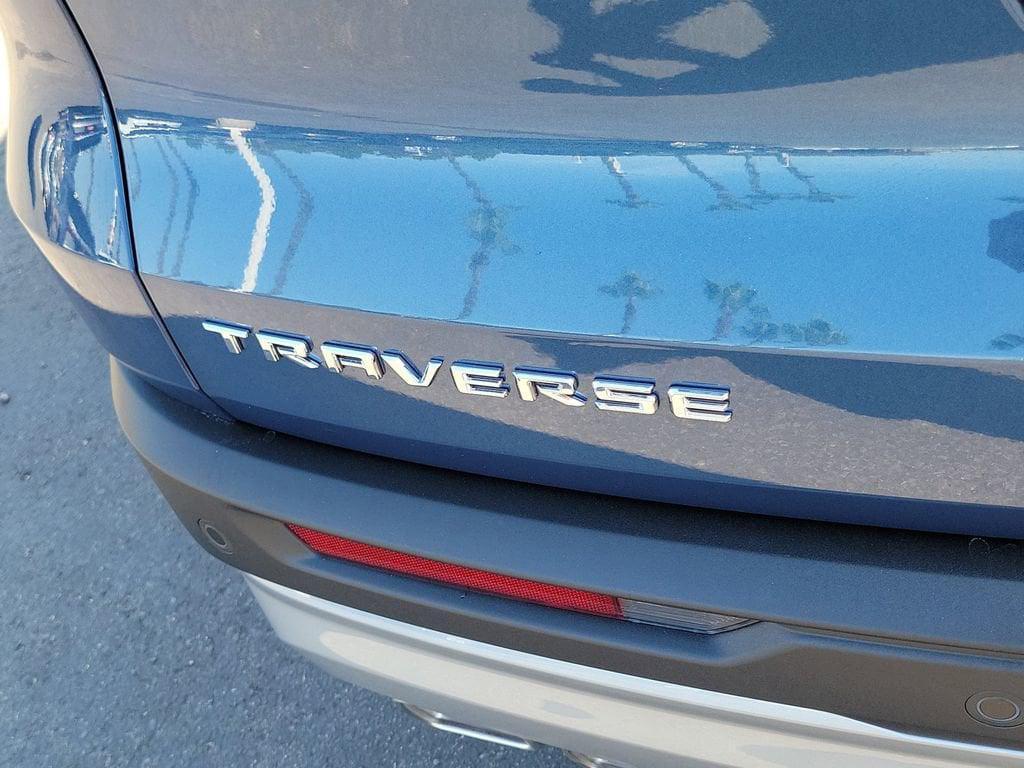 new 2026 Chevrolet Traverse car, priced at $43,820