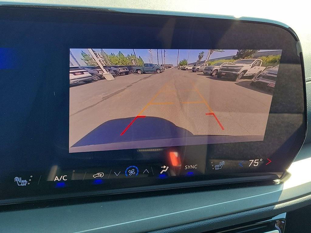 new 2026 Chevrolet Traverse car, priced at $43,820