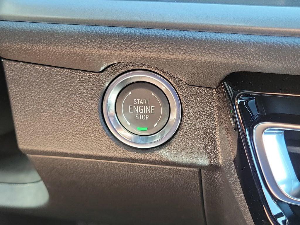 new 2026 Chevrolet Traverse car, priced at $43,820