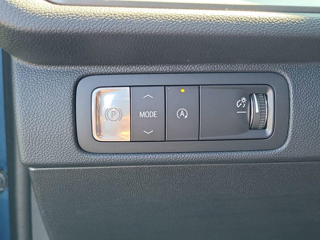 new 2026 Chevrolet Traverse car, priced at $43,820