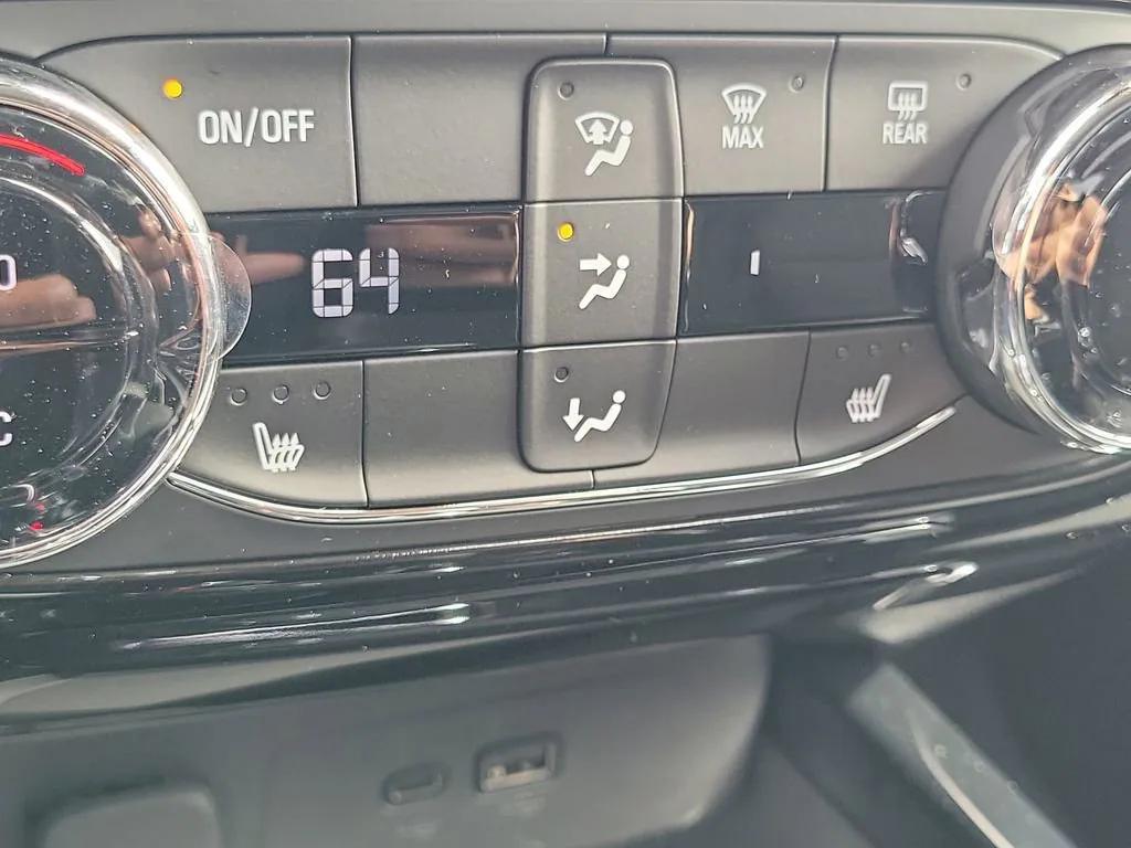 new 2026 Chevrolet Trax car, priced at $25,885