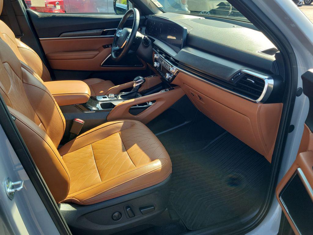 used 2023 Kia Telluride car, priced at $39,995