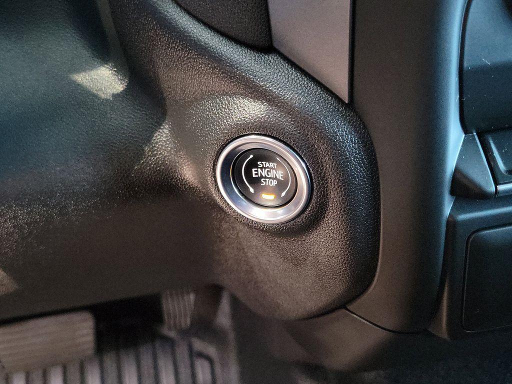 used 2025 Chevrolet Silverado 1500 car, priced at $35,995