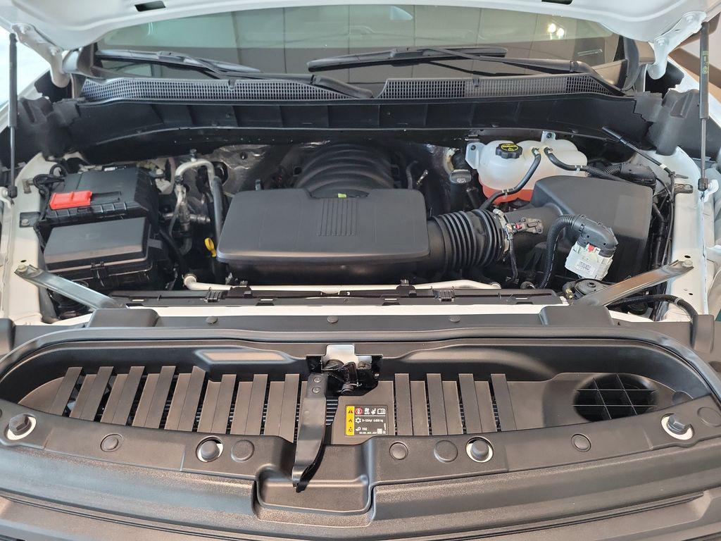 used 2025 Chevrolet Silverado 1500 car, priced at $35,995