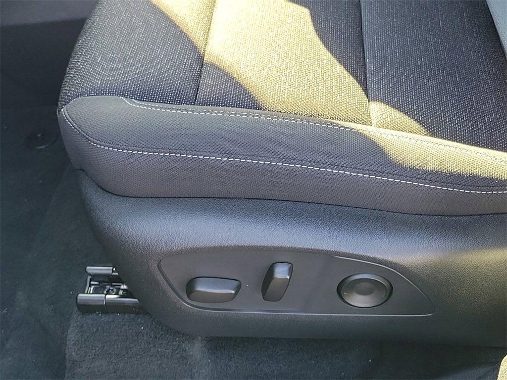 new 2026 Chevrolet Traverse car, priced at $43,315