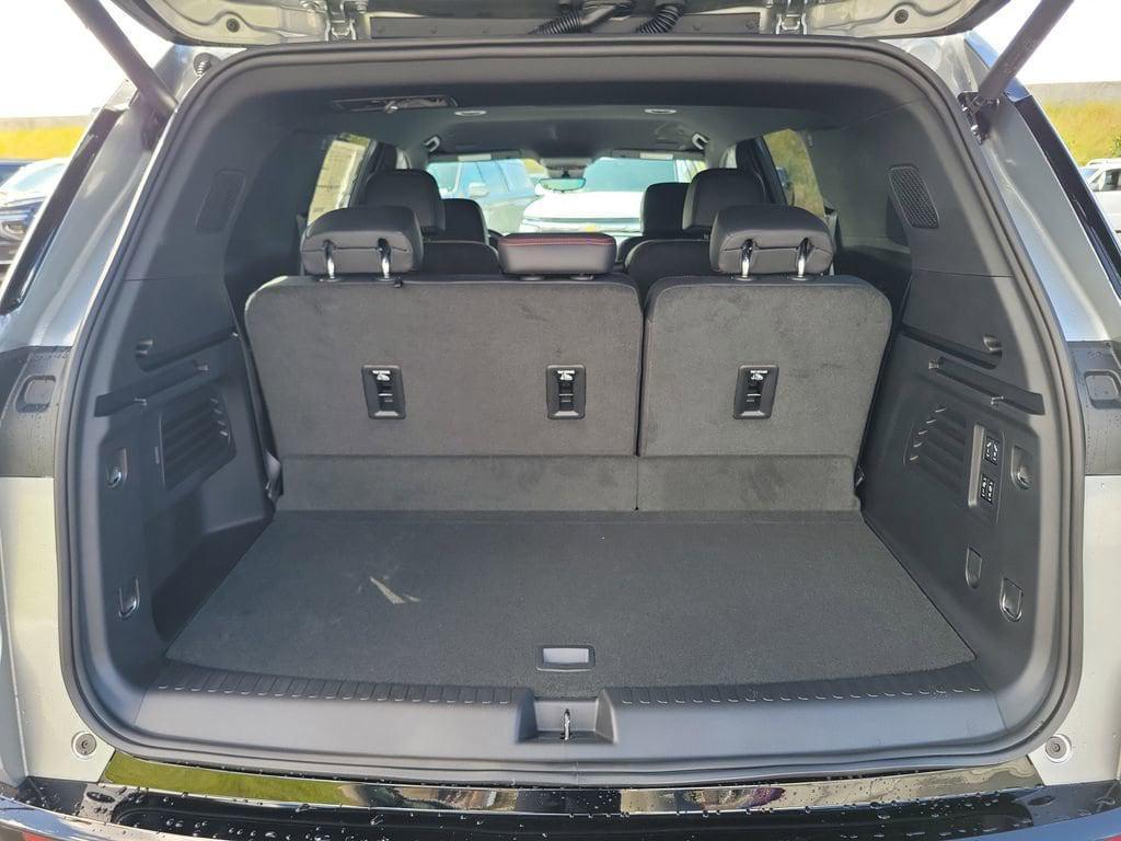 new 2026 Chevrolet Traverse car, priced at $57,694