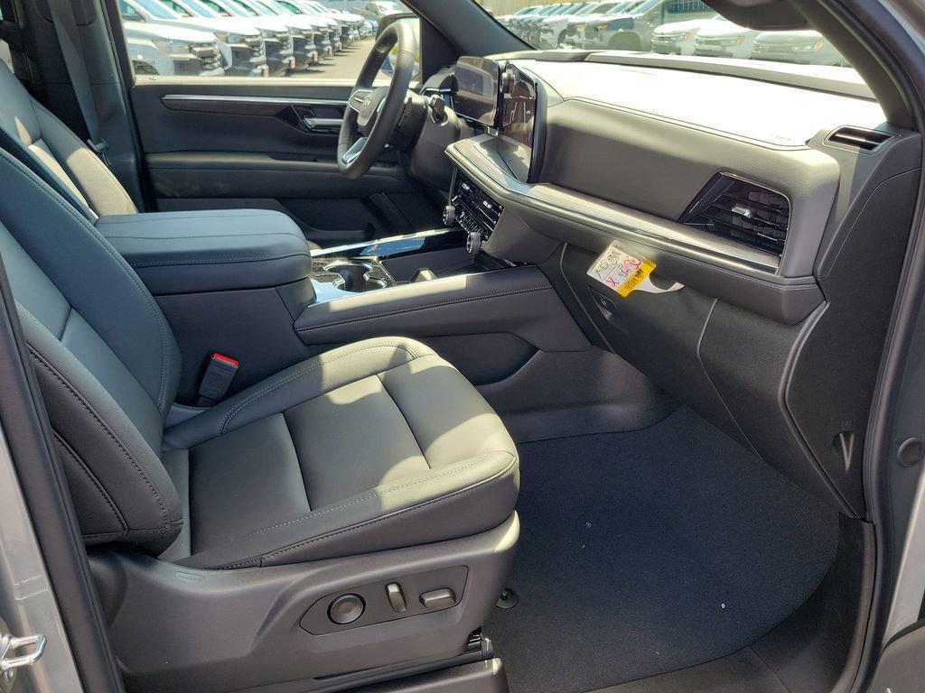 new 2026 Chevrolet Suburban car, priced at $72,080