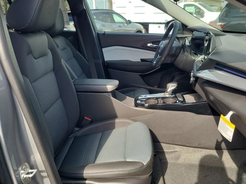 new 2026 Chevrolet Trax car, priced at $25,885
