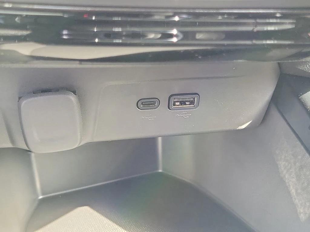 new 2026 Chevrolet Trax car, priced at $25,885