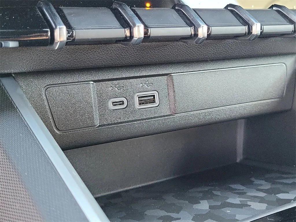 new 2026 Chevrolet Colorado car, priced at $33,745