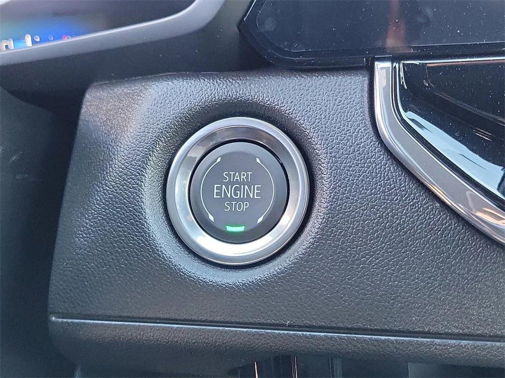 new 2026 Chevrolet Colorado car, priced at $33,745