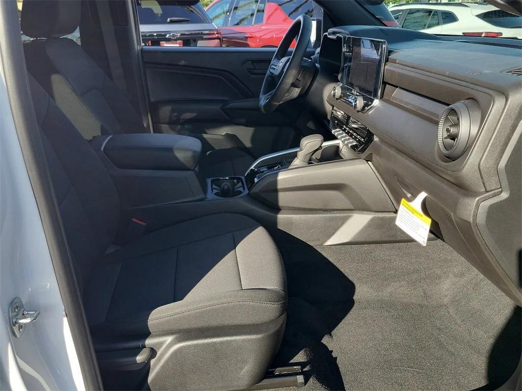 new 2026 Chevrolet Colorado car, priced at $33,745