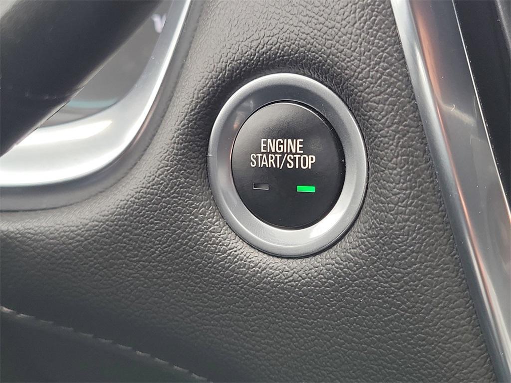 used 2023 Chevrolet Traverse car, priced at $28,995