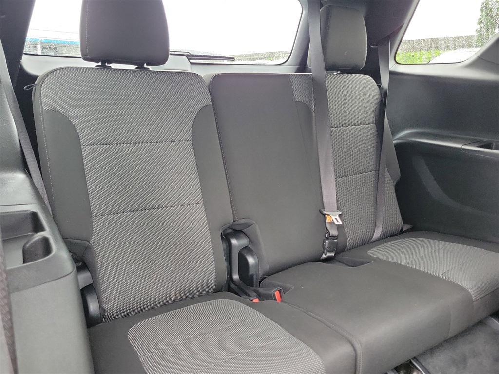 used 2023 Chevrolet Traverse car, priced at $28,995