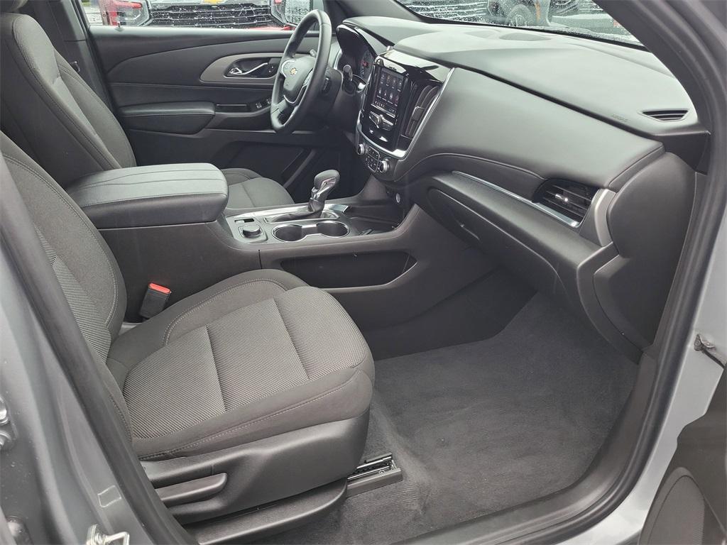 used 2023 Chevrolet Traverse car, priced at $28,995