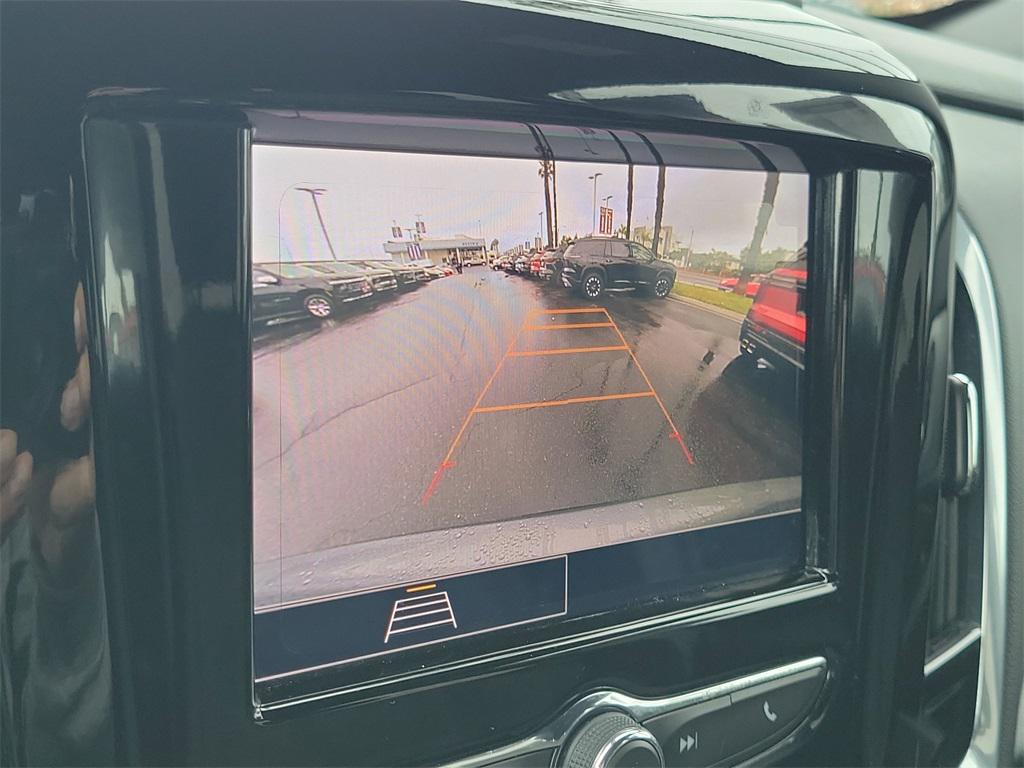 used 2023 Chevrolet Traverse car, priced at $28,995