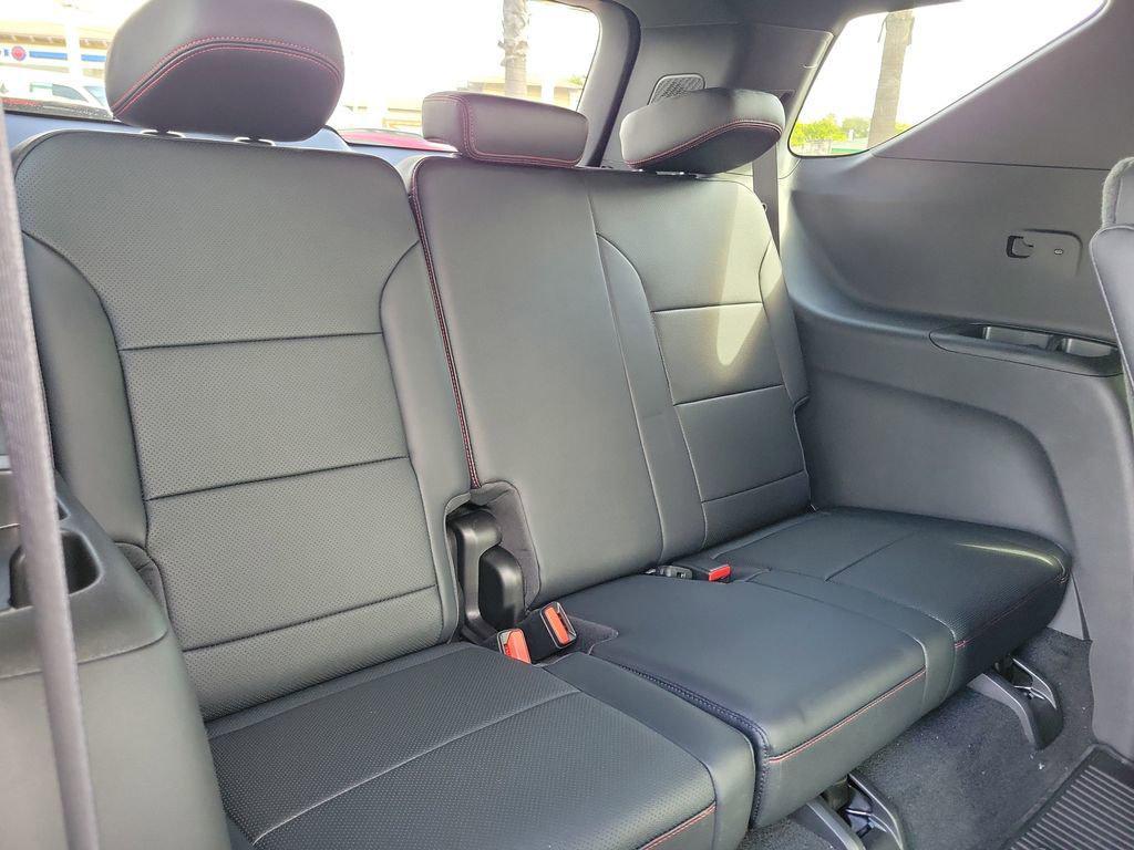 new 2026 Chevrolet Traverse car, priced at $56,575