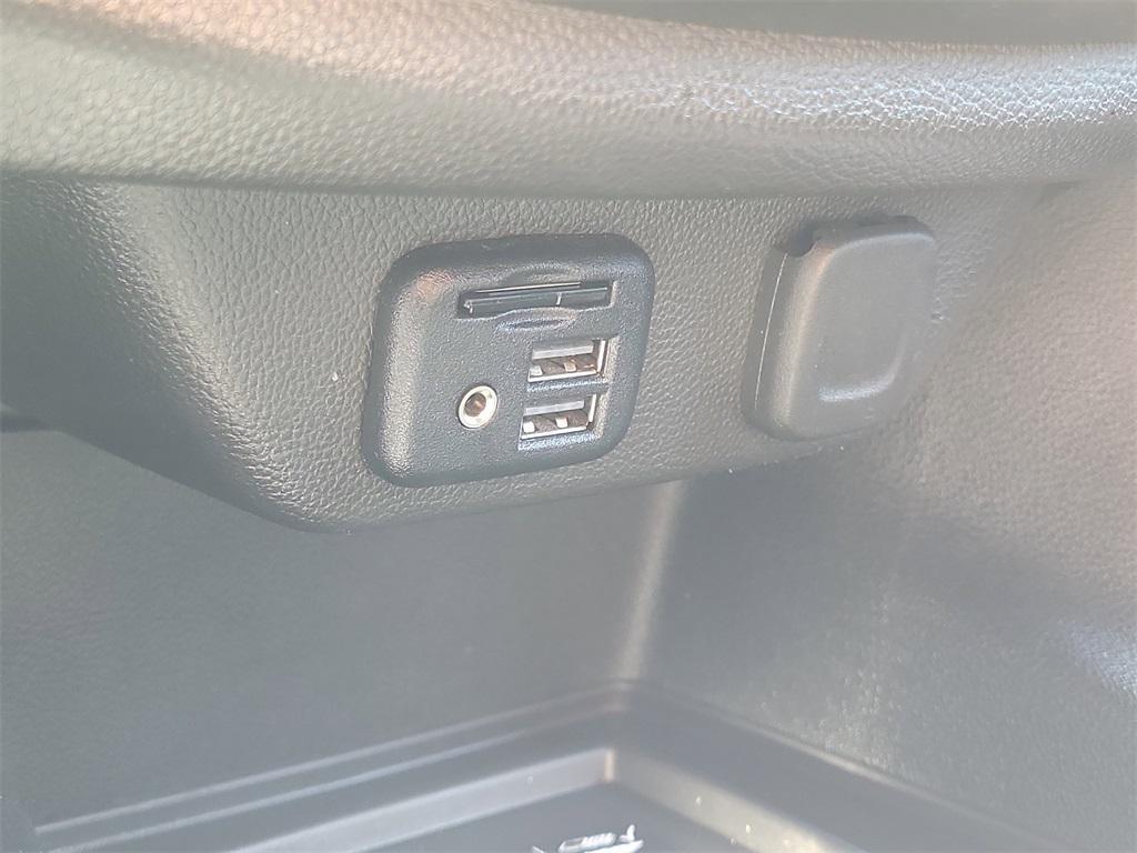 used 2022 Chevrolet Traverse car, priced at $31,275