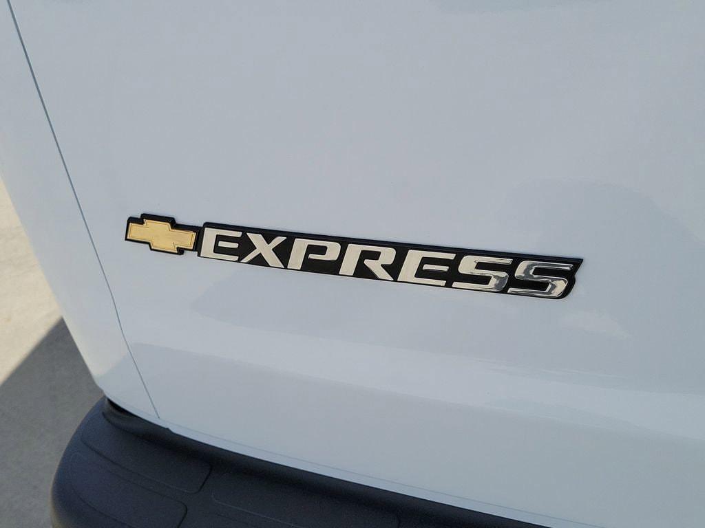 new 2026 Chevrolet Express 3500 car, priced at $52,840
