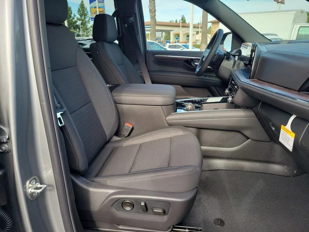 new 2026 Chevrolet Suburban car, priced at $66,620