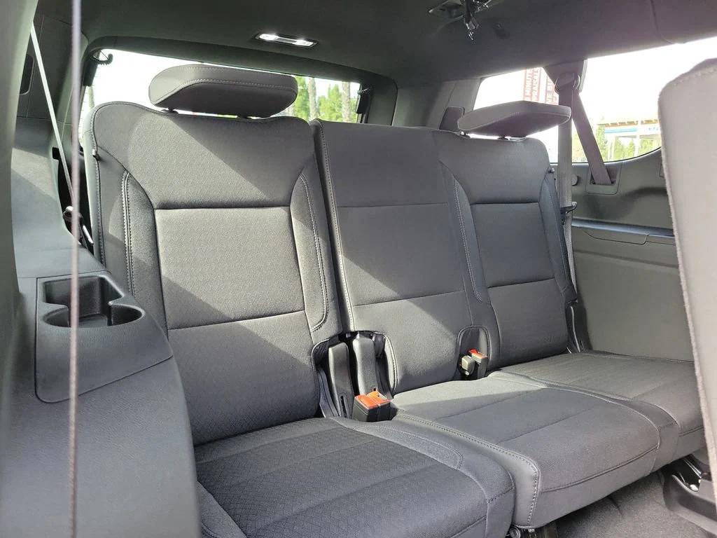 new 2026 Chevrolet Suburban car, priced at $66,620