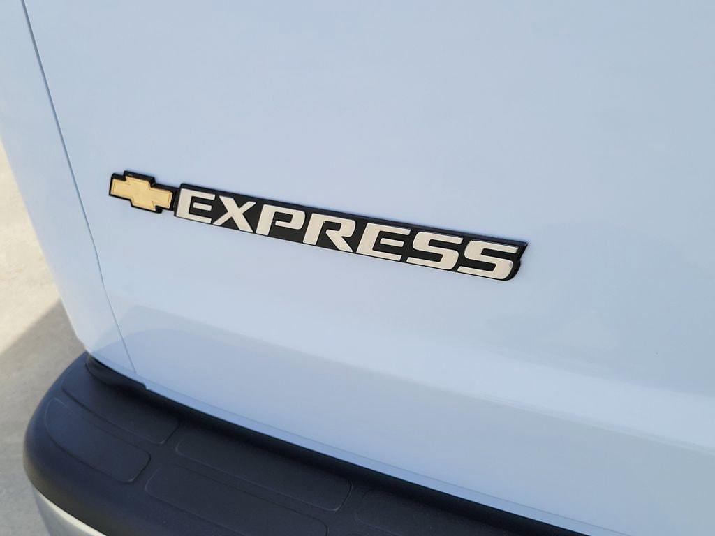 new 2026 Chevrolet Express 3500 car, priced at $52,840